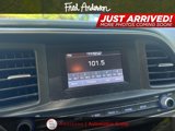 Used 2019 Hyundai Elantra SE image 3
