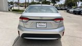 Used 2022 Toyota Corolla LE image 3
