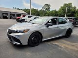 Used 2023 Toyota Camry SE image 3