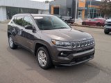 Used 2022 Jeep Compass Latitude image 3