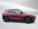 Used 2023 Chevrolet TrailBlazer LT image 2