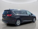 Used 2017 Chrysler Pacifica Touring-L Plus w/ Advanced Safetytec Group image 3