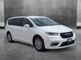 Used 2022 Chrysler Pacifica Touring-L image 3
