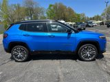 Used 2022 Jeep Compass Limited w/ Elite Group image 5