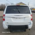 Used 2014 Chrysler Town & Country Touring image 6