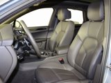 Certified 2024 Porsche Macan image 5