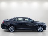 Used 2017 Ford Taurus SE image 4