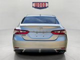 Used 2021 Toyota Camry SE image 3