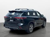 Used 2022 Toyota Highlander XLE image 5