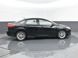 Used 2017 Ford Focus SE image 4