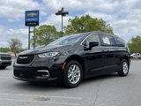 Used 2022 Chrysler Pacifica Touring-L image 3