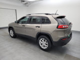 Used 2017 Jeep Cherokee Sport image 3