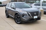 Used 2024 Nissan Rogue SV image 2