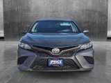 Used 2018 Toyota Camry SE image 2
