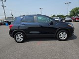 Used 2022 Chevrolet Trax LT w/ LT Convenience Package image 5