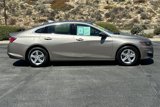 Used 2022 Chevrolet Malibu LT image 2
