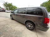 Used 2016 Dodge Grand Caravan SE w/ Quick Order Package 29E SE image 3