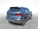 Used 2023 Volkswagen Taos SE w/ Panoramic Sunroof Package image 3