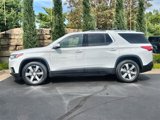 Used 2018 Chevrolet Traverse LT image 2