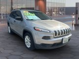 Used 2016 Jeep Cherokee Sport image 2