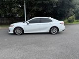 Used 2020 Toyota Camry XLE image 2
