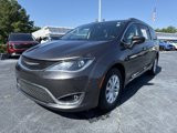 Used 2017 Chrysler Pacifica Touring-L image 3