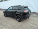 Used 2019 Jeep Cherokee Latitude image 3