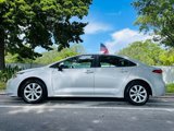 Used 2022 Toyota Corolla LE image 2