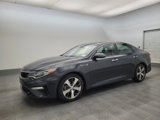 Used 2019 Kia Optima S image 2