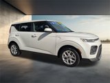 Used 2022 Kia Soul LX w/ Technology Package image 2