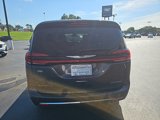 Used 2022 Chrysler Pacifica Touring-L w/ Uconnect Theater Family Group image 4