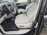 Certified 2020 Chrysler Pacifica Limited image 2