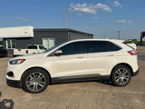 Used 2020 Ford Edge Titanium image 2