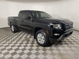 Used 2022 Nissan Frontier SV image 2