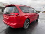 New 2025 Chrysler Pacifica Limited w/ Uconnect Theater Family Group image 3