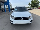 Used 2017 Volkswagen Tiguan SEL image 2
