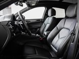Certified 2025 Porsche Macan image 5