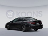 Used 2021 Toyota Camry SE image 4