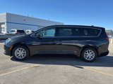 Used 2023 Chrysler Voyager LX image 5