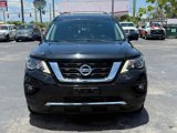 Used 2017 Nissan Pathfinder Platinum image 2