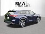 Used 2022 Toyota Highlander XLE image 4