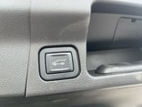 Used 2022 GMC Acadia SLE w/ Driver Convenience Package image 5