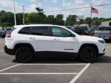 Used 2023 Jeep Cherokee Altitude Lux image 6