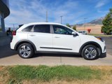 Certified 2022 Kia Niro EX w/ Cold Weather Package image 4