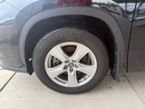 Used 2023 Toyota Highlander L image 5