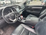 Used 2018 Toyota Highlander XLE image 4