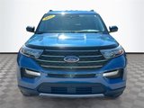 Used 2022 Ford Explorer XLT w/ Equipment Group 202A image 2