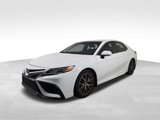 Used 2022 Toyota Camry SE image 2