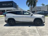 Used 2022 GMC Terrain SLE w/ Driver Convenience Package image 5