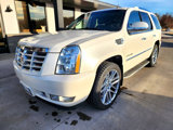 Used 2014 Cadillac Escalade Luxury image 3
